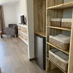 De La Hotel *